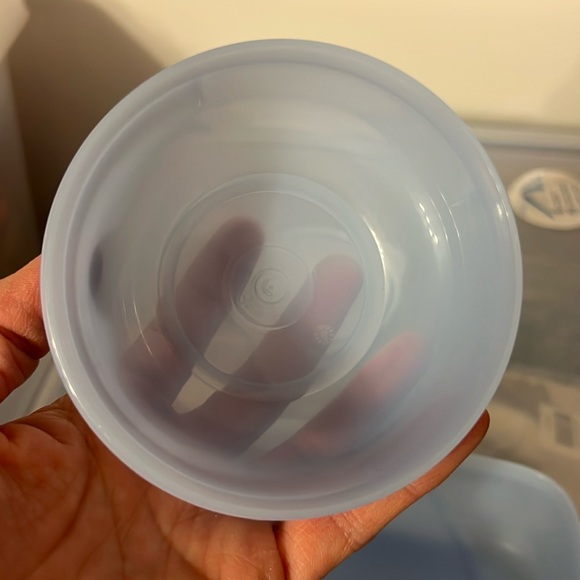 New from Tupperware Perfect lunchbox food storage container - Picture 7 of 7